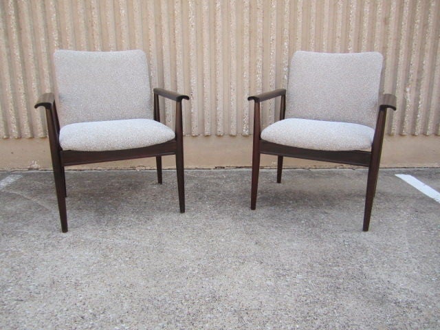 Pair of rosewood Diplomat chairs by Finn Juhl 6