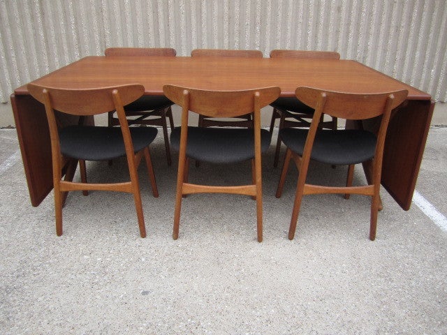 Large drop leaf dining table by Hans Wegner 6