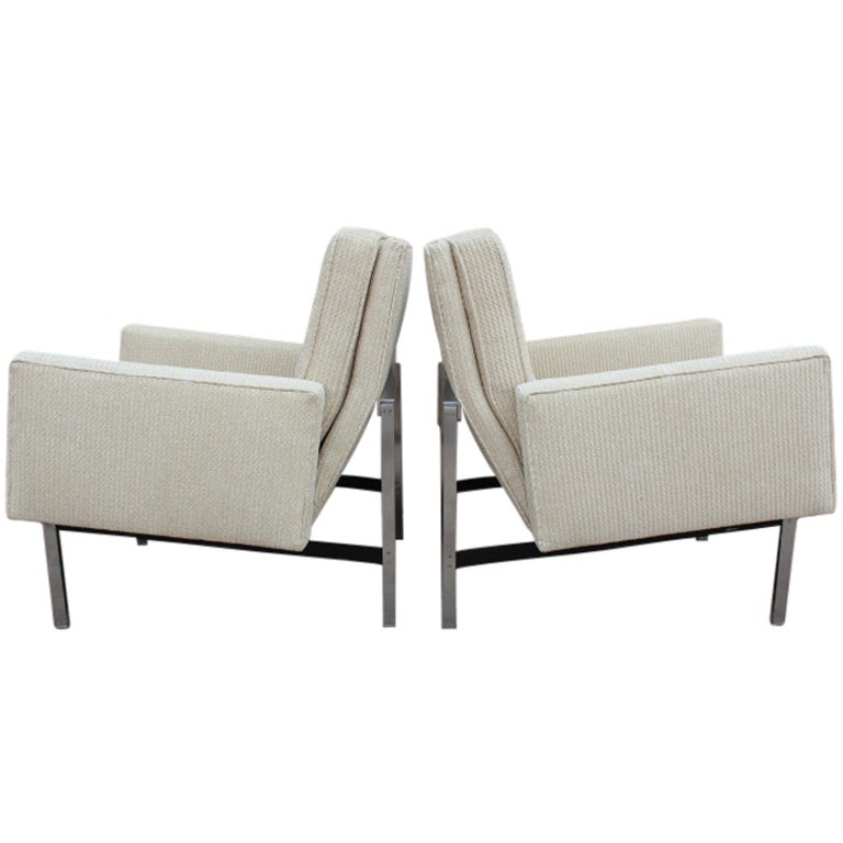 Pair of Parallel bar lounge chairs by Florence Knoll