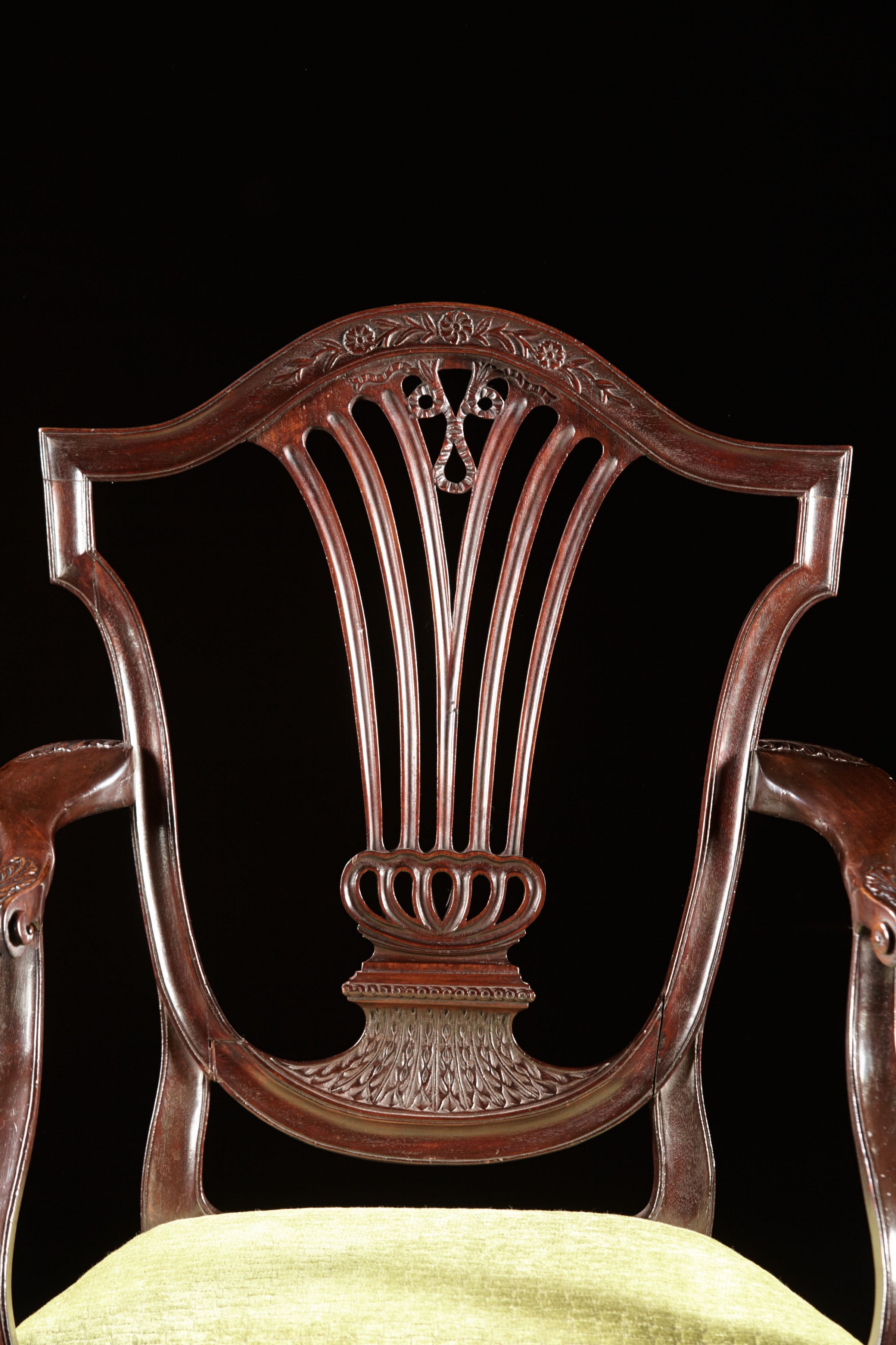 Rare and Unusual Large Scaled 18th Century Carved Mahogany Armchair For Sale