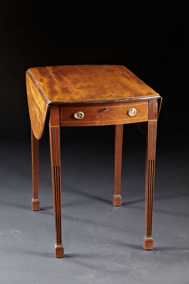 Hepplewhite Mahogany Oval Pembroke Table, English, 18th Century