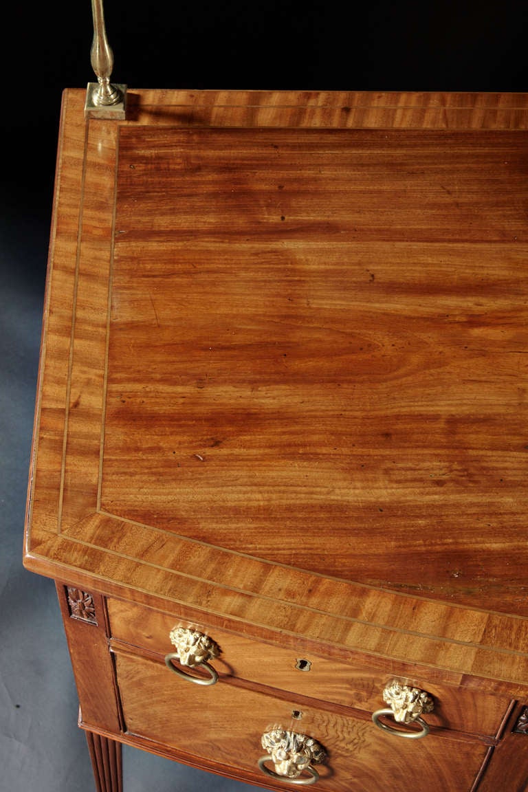 British A George III Mahogany Sideboard with Gallery For Sale