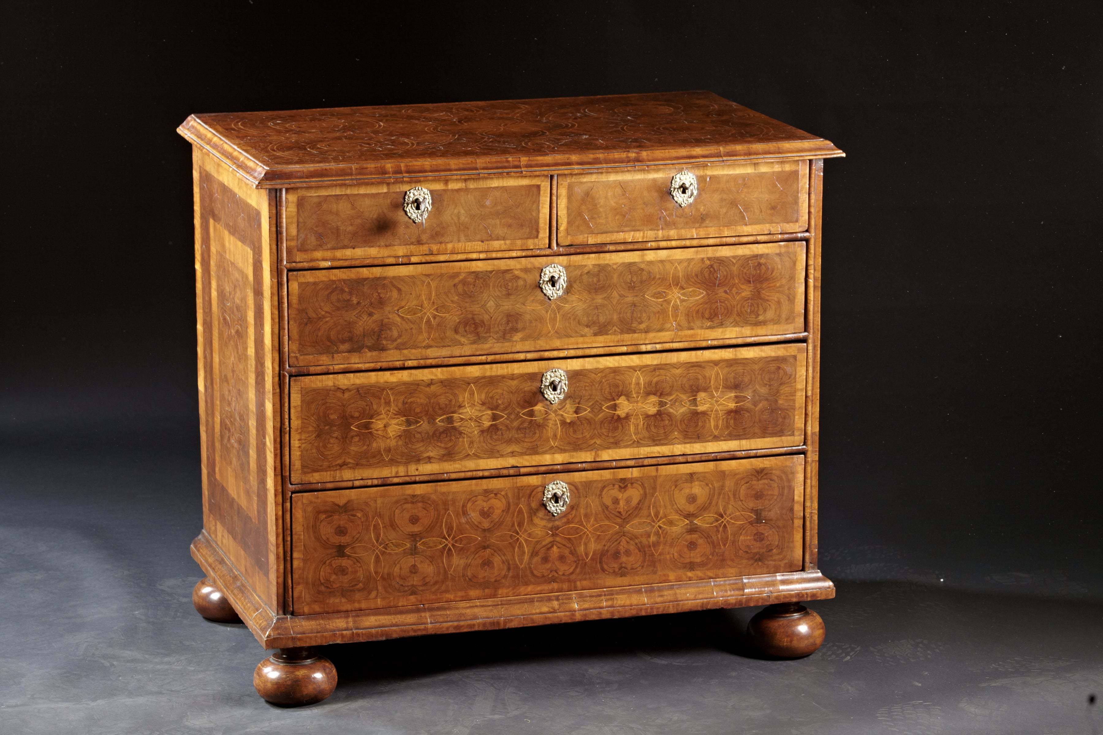 A George I/ William and Mary Oyster Veneer Chest of Drawers For Sale