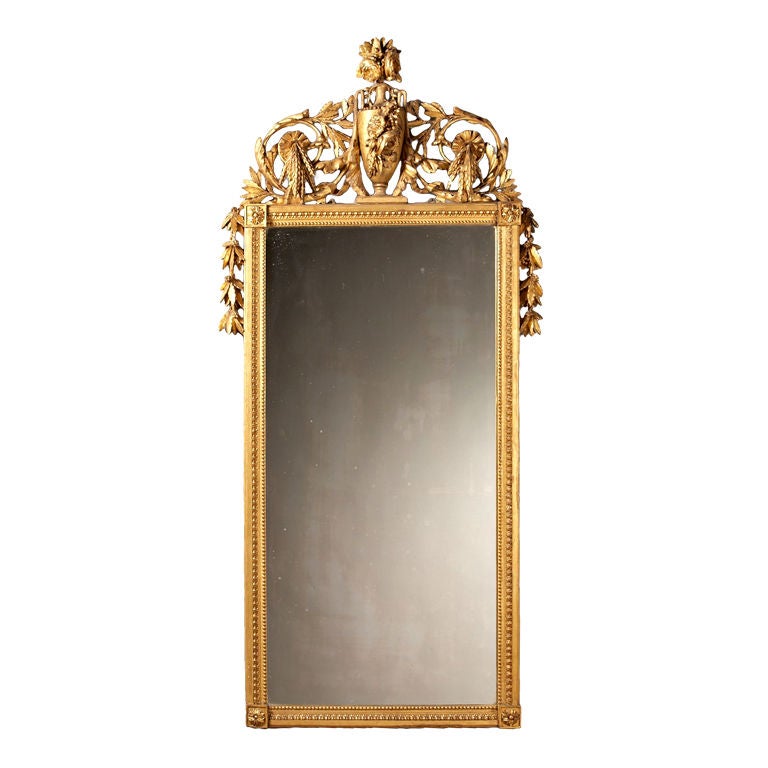 18th Century Carved Giltwood Pier Mirror For Sale