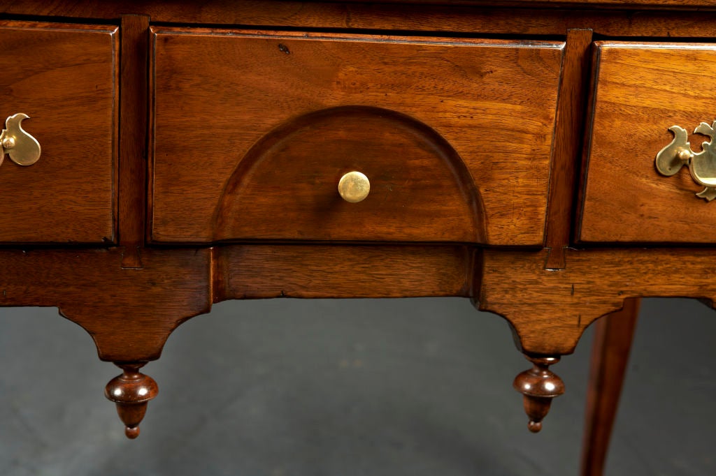 An American Walnut Lowboy, 18th C. Rhode Island 1