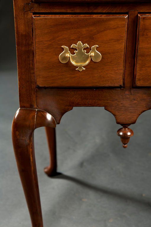 An American Walnut Lowboy, 18th C. Rhode Island 2