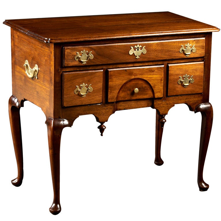 An American Walnut Lowboy, 18th C. Rhode Island