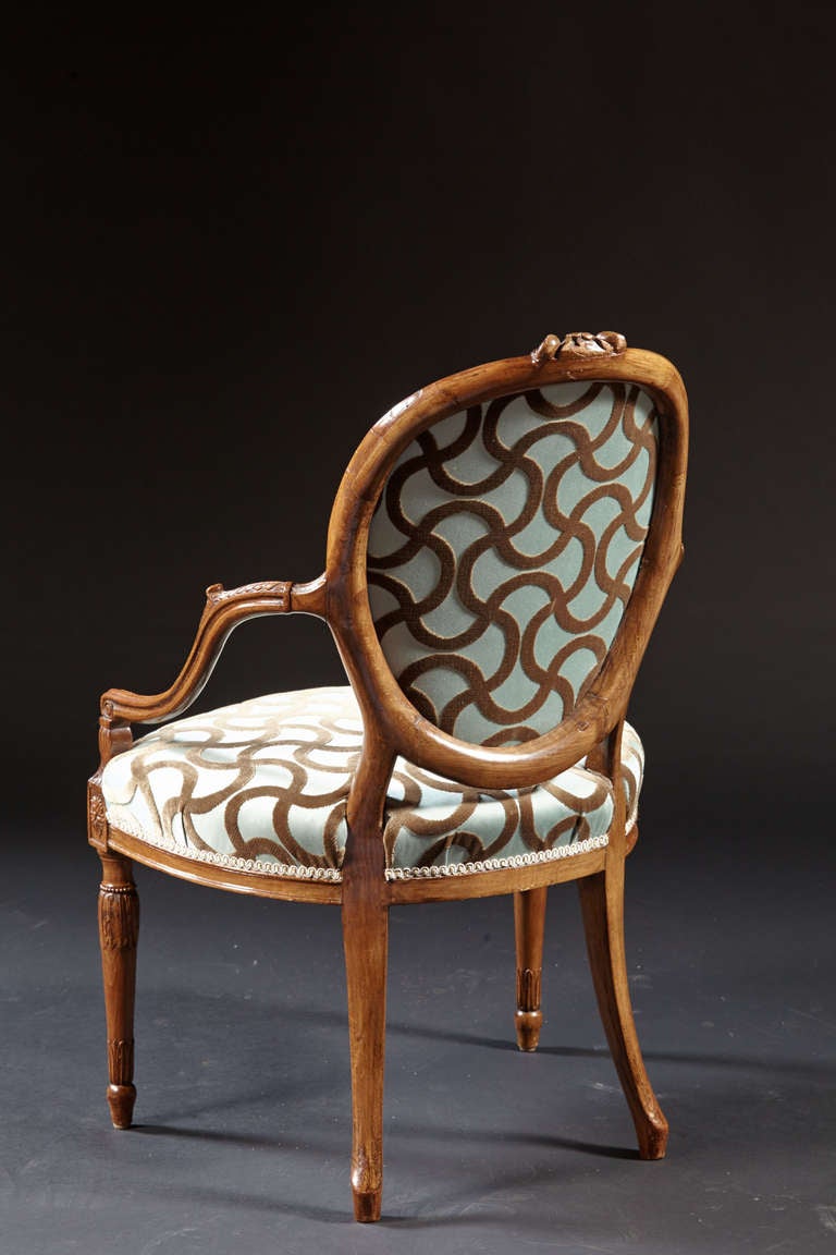 British A George Iii Carved Mahogany Hepplewhite Armchair For Sale