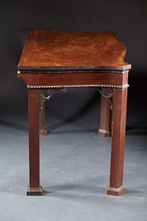 English A Fine Chippendale Serpentine Carved Mahogany Pier Table, 1755 For Sale