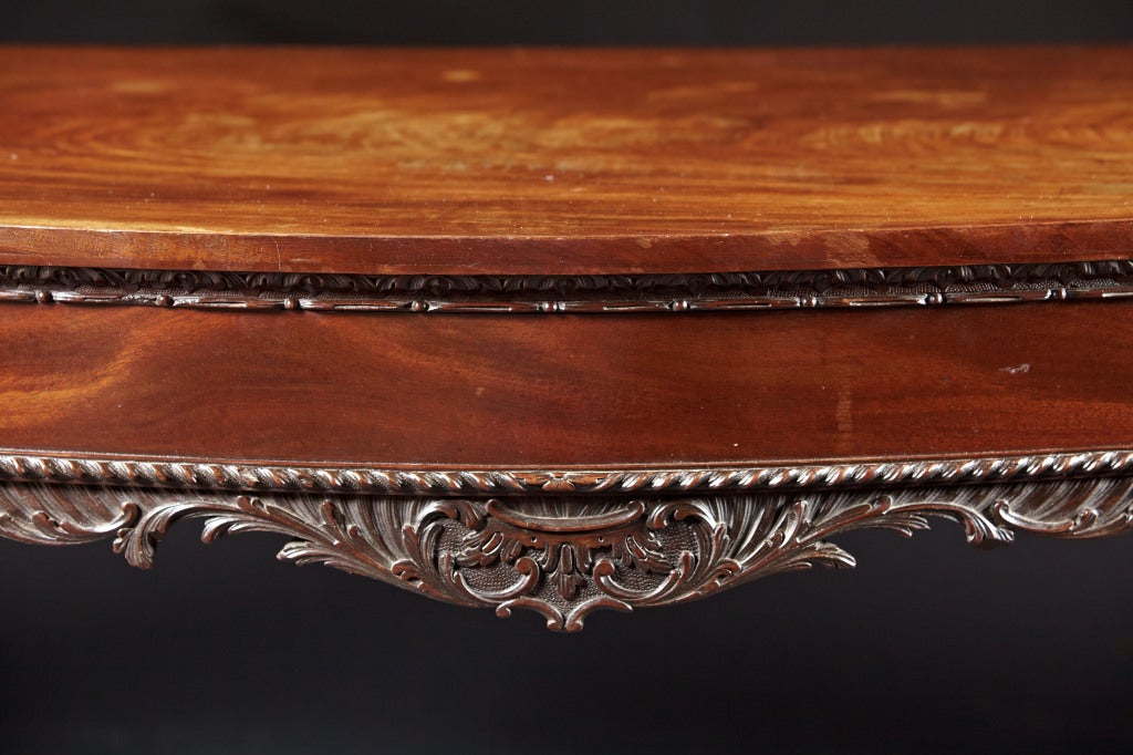 A Fine Chippendale Serpentine Carved Mahogany Pier Table, 1755 For Sale 1
