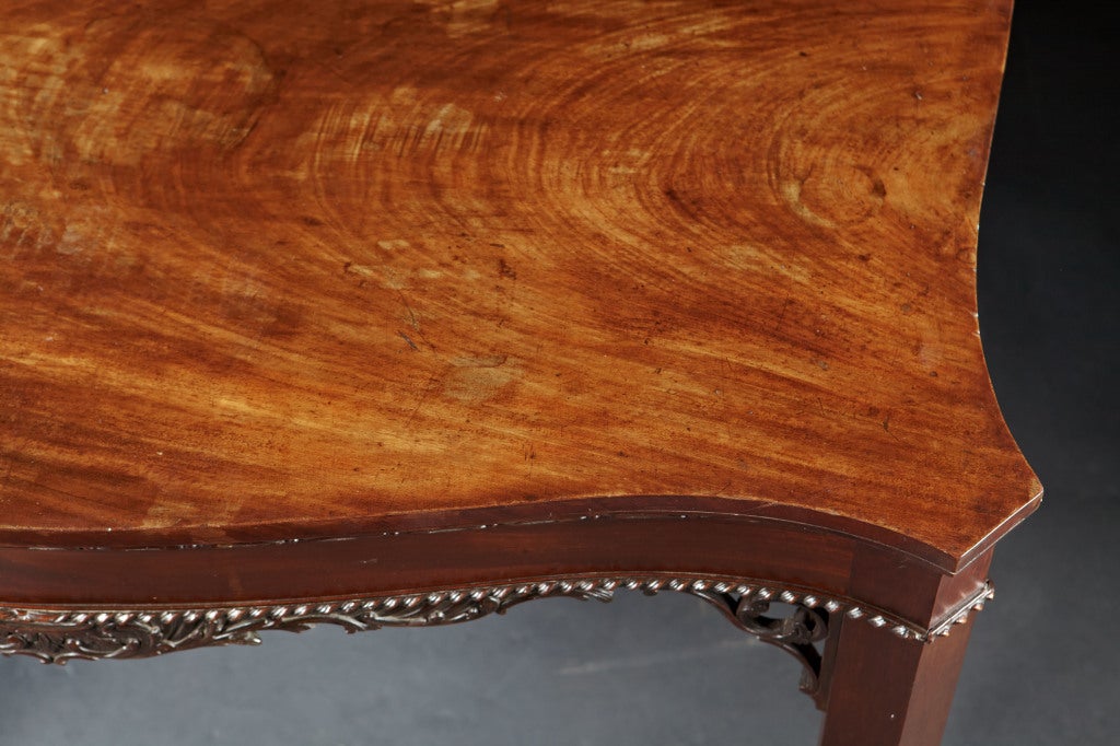 A Fine Chippendale Serpentine Carved Mahogany Pier Table, 1755 For Sale 2