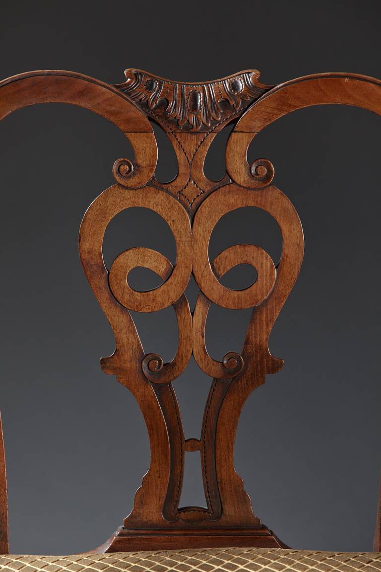 18th Century and Earlier Pair of 18th Century Carved Walnut George II Library Armchairs For Sale