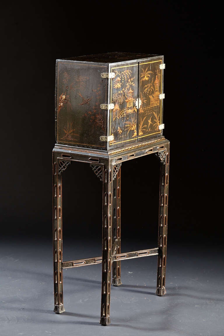 British Small Lacquered Cabinet on Frame, English, circa 1800 For Sale