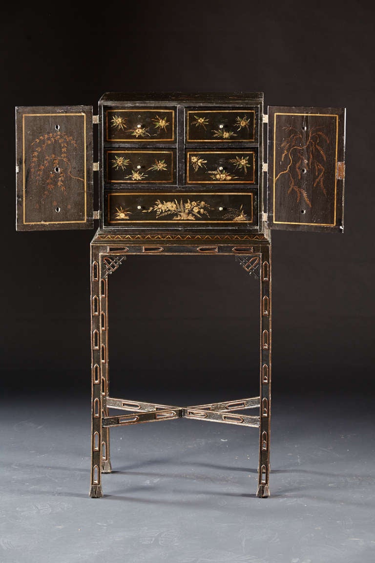19th Century Small Lacquered Cabinet on Frame, English, circa 1800 For Sale