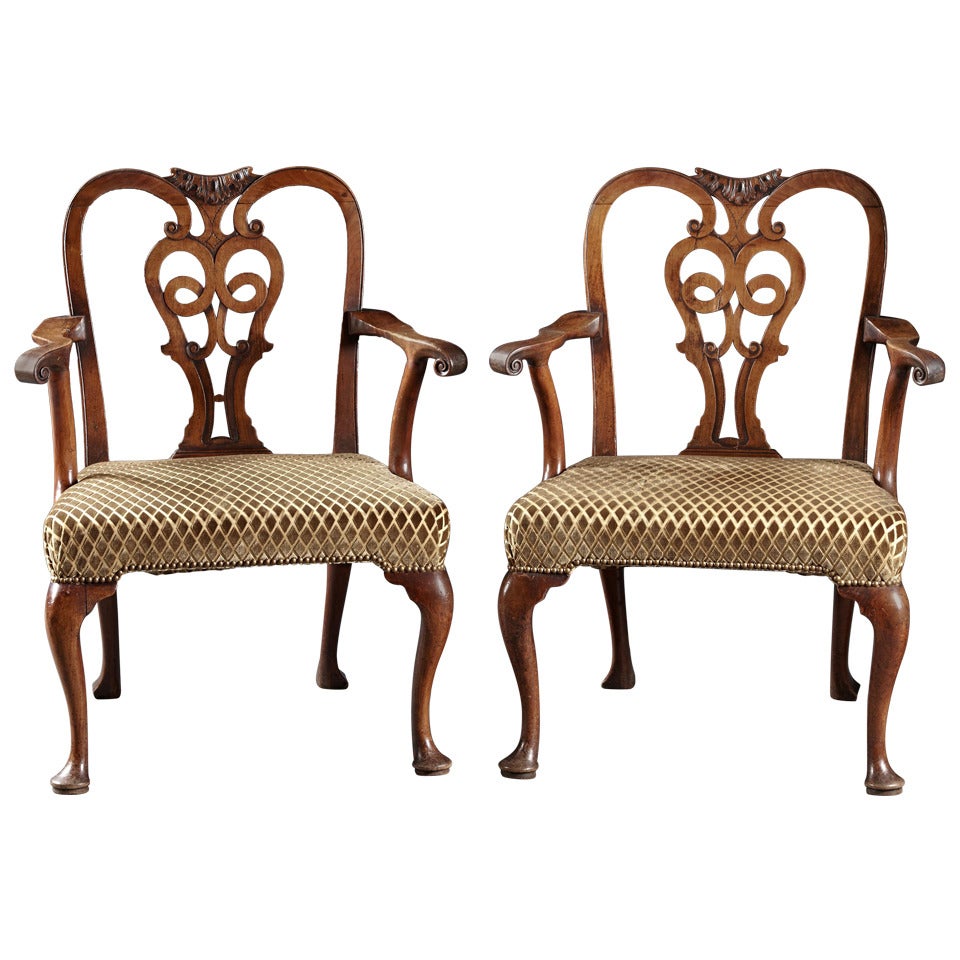 Pair of 18th Century Carved Walnut George II Library Armchairs For Sale