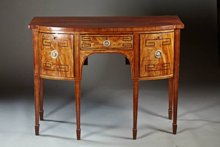 Fine and Unusual English Regency Period Mahogany Sideboard with Inlay In Excellent Condition For Sale In Woodbury, CT