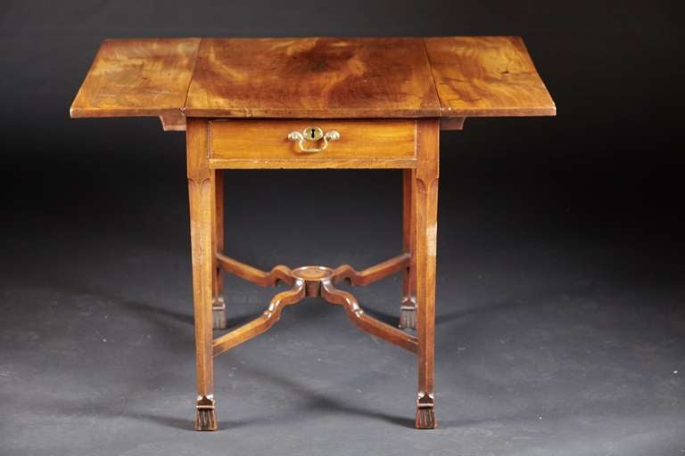 An 18th Century Figural Mahogany English Pembroke Table