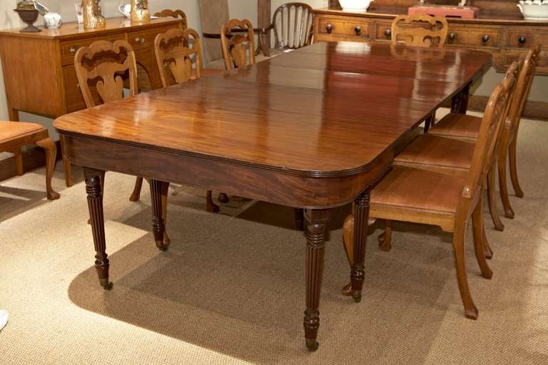 A Regency Period Mahogany Extension Dining Table For Sale 1