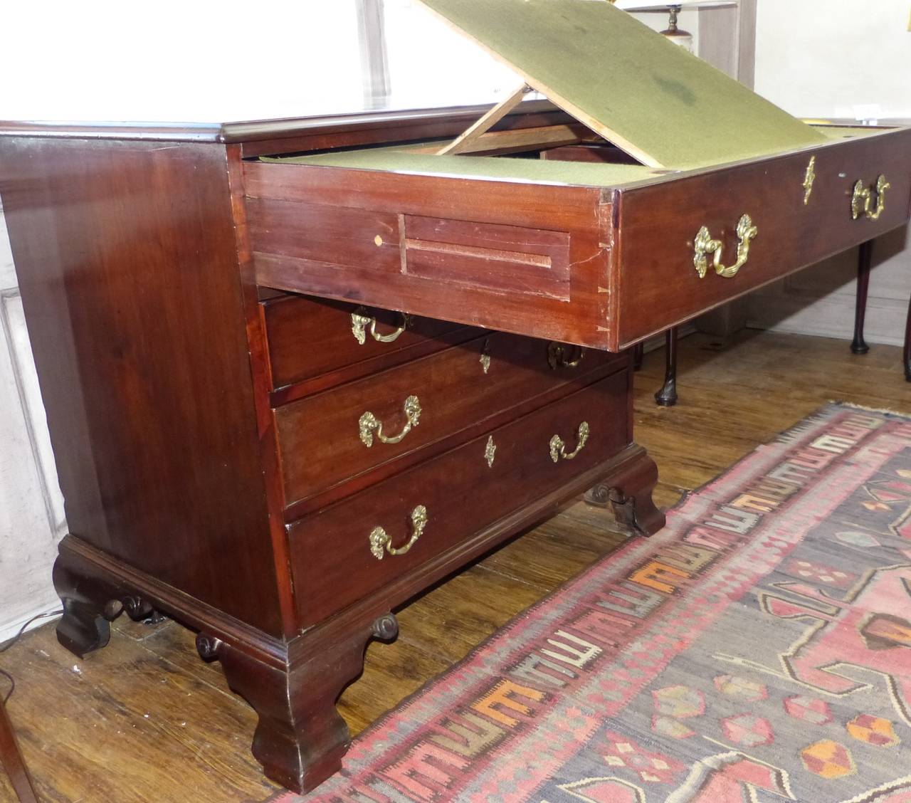 English George III Mahogany Secretaire Chest In Excellent Condition For Sale In Bantam, CT