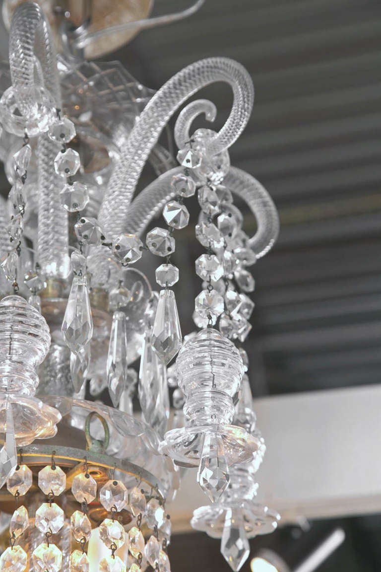Lampadario di cristallo inglese William IV dell'inizio del XIX secolo in vendita 2