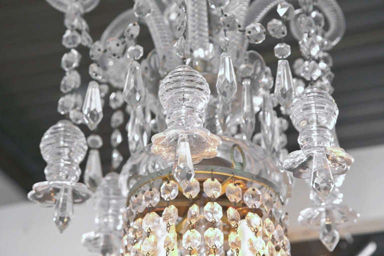 Lampadario di cristallo inglese William IV dell'inizio del XIX secolo in vendita 3