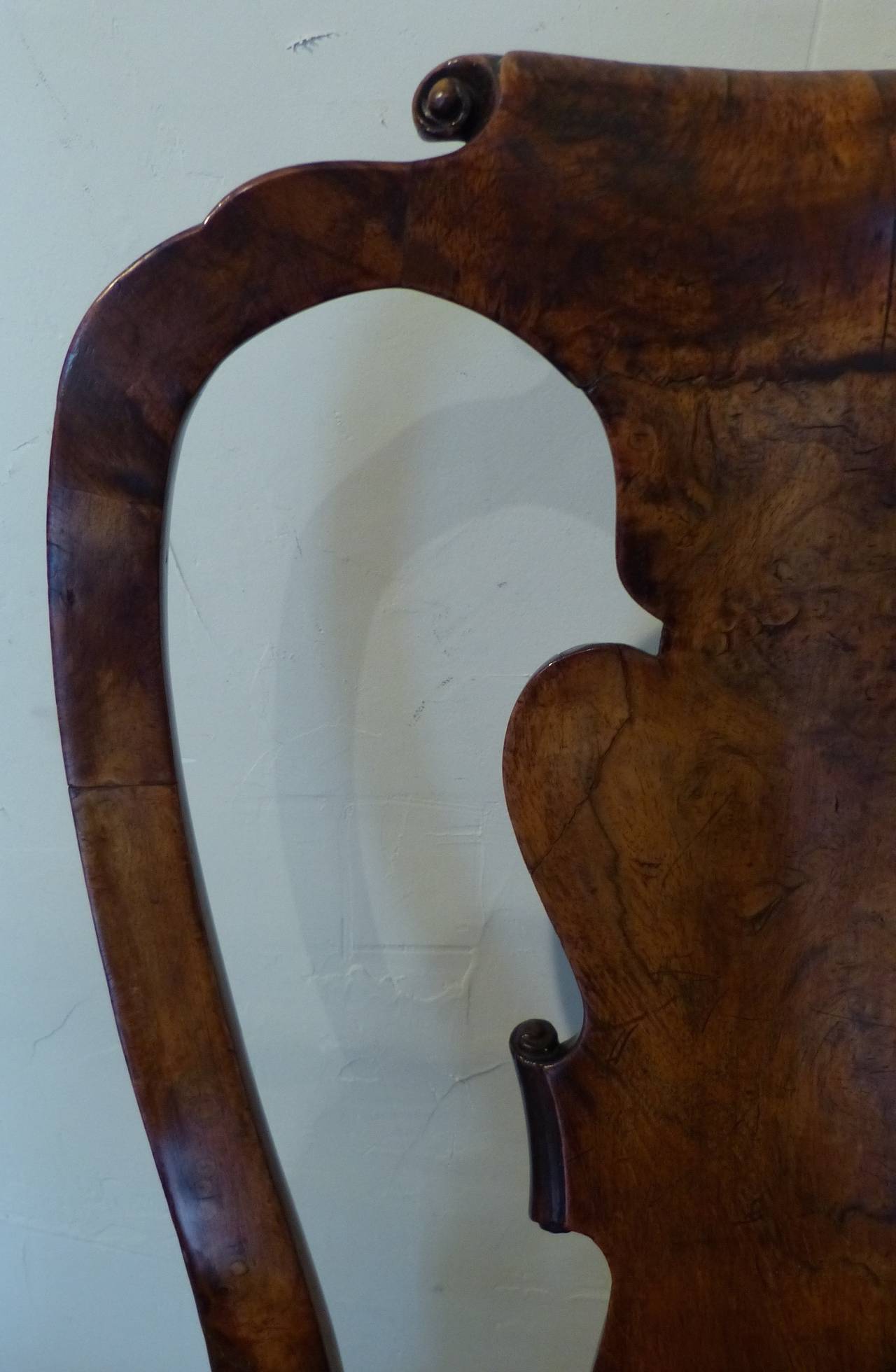 George II Walnut Chair In Excellent Condition For Sale In Bantam, CT