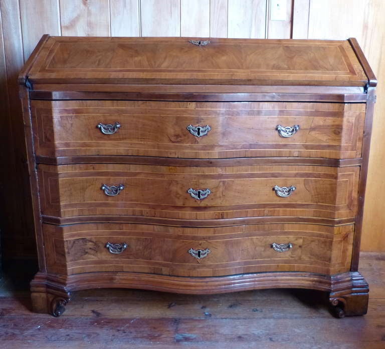 Italian Walnut 18th Century Baroque Desk