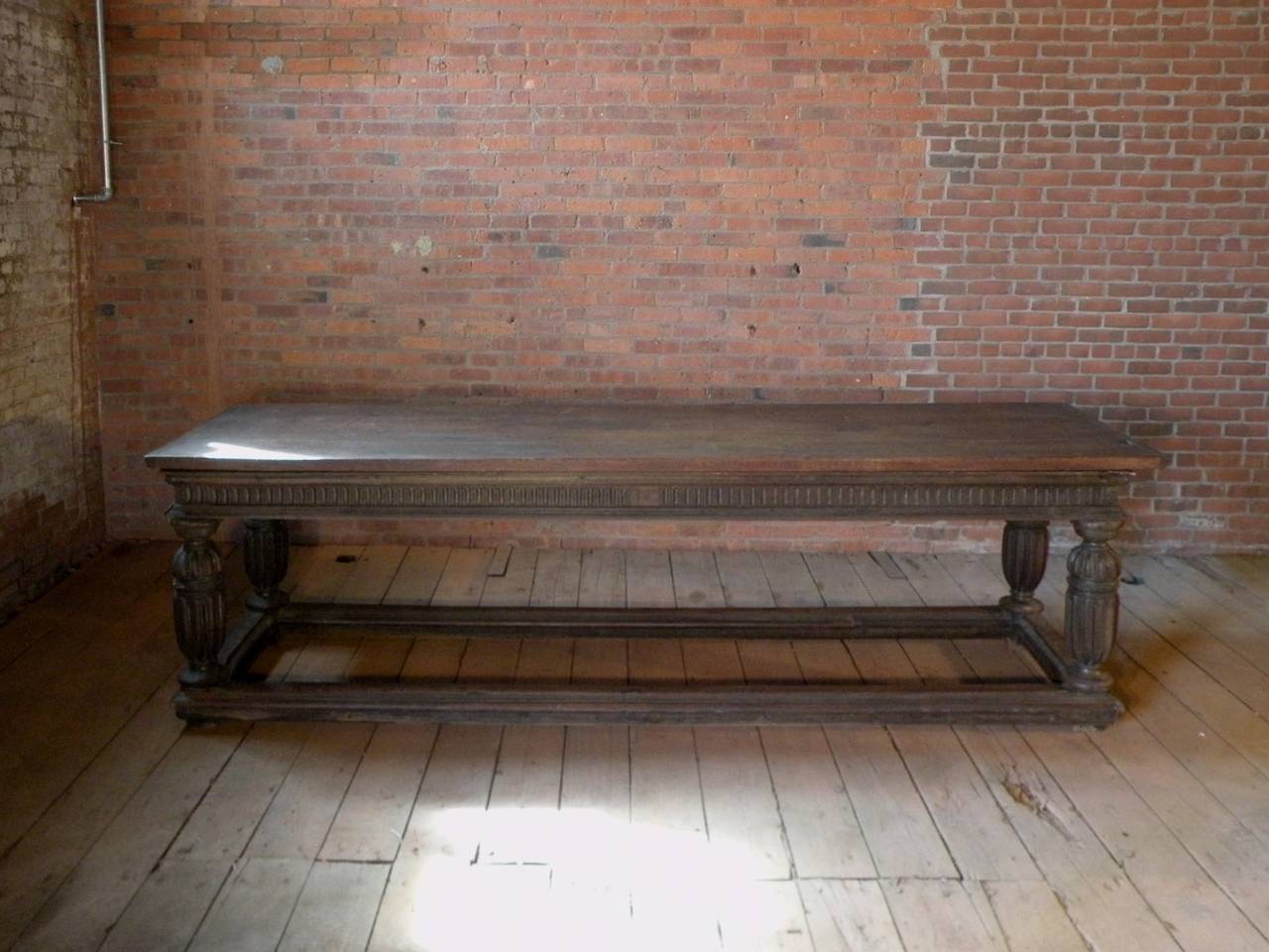 16th century Elizabethan oak center or dining table In Good Condition For Sale In Troy, NY