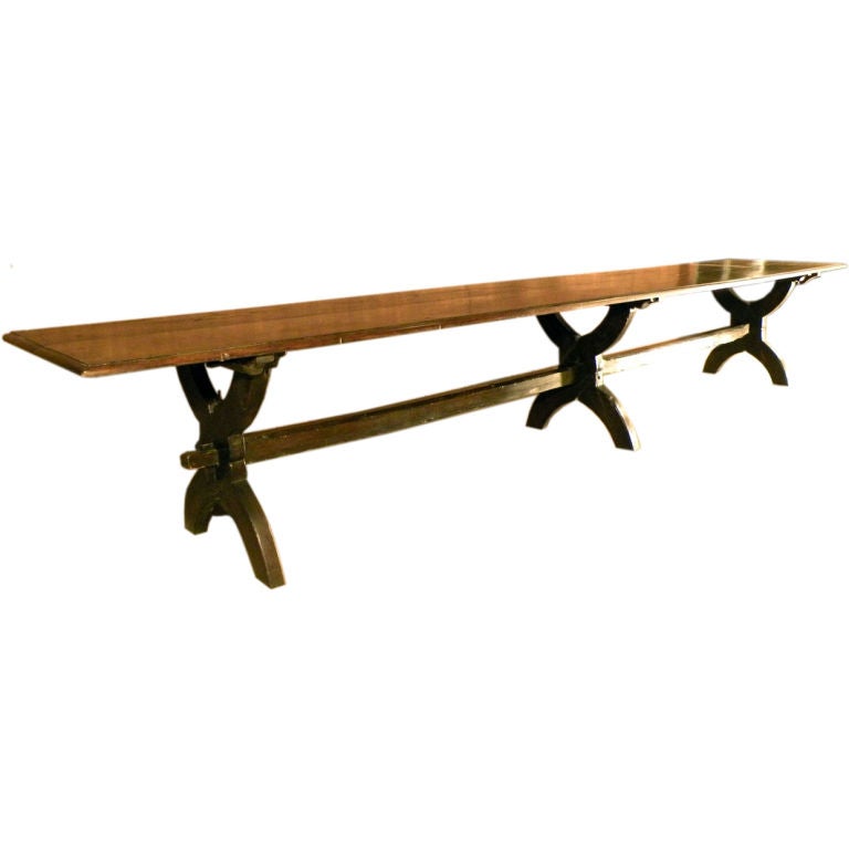 Table à tréteaux en chêne français du XVIIe siècle de 4,45 m de long