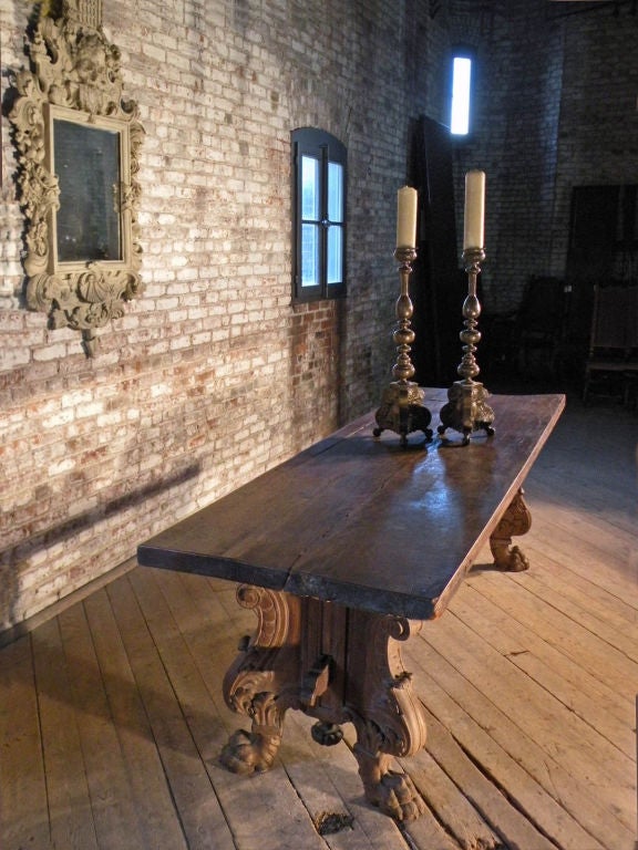 18th Century and Earlier Italian 19th century Renaissance Style walnut Refectory Table For Sale