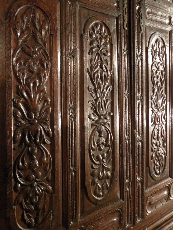 French early 17th century Renaissance Armoire / Cabinet In Good Condition In Troy, NY
