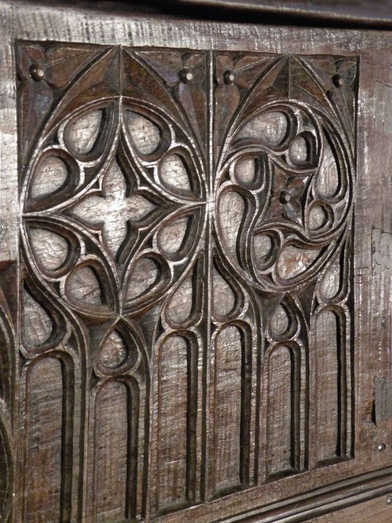 Coffre espagnol en chêne de style gothique tardif du XVIe siècle et postérieur Bon état - En vente à Troy, NY