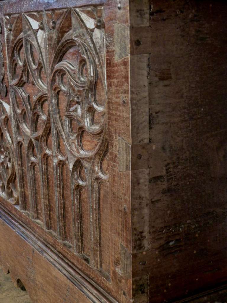 Carved Spanish late Gothic 16th century and later oak coffer / chest For Sale