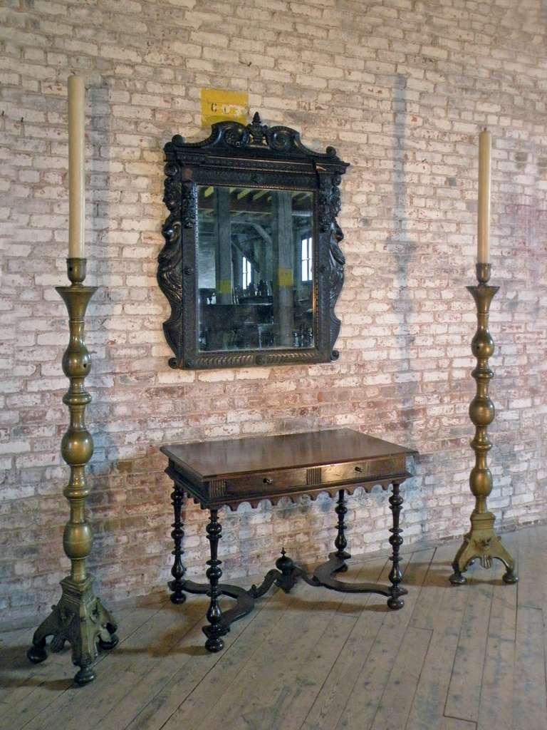 Walnut Italian carved walnut 19th century Renaissance style Mirror For Sale