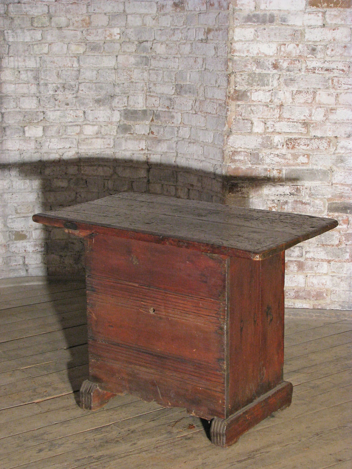Hand-Carved Swiss 15th Century Chip-Carved Center Table - Cabinet For Sale
