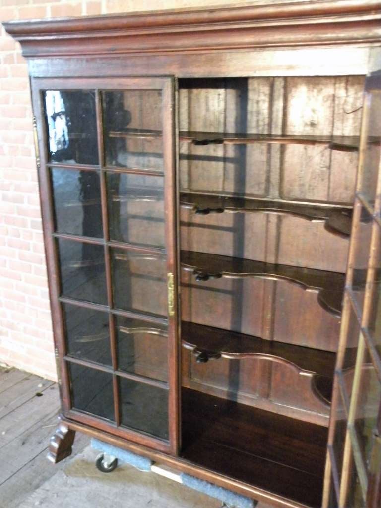 Dutch 18th century Baroque Vitrine or Bookcase 3