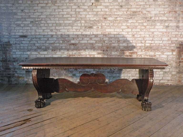 Italian 16th century Renaissance Walnut Trestle Table In Good Condition For Sale In Troy, NY