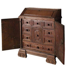 17th century Italian Baroque walnut Credenza or Desk 3