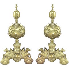 Grande paire de chenets en bronze doré de style Louis XIV de la fin du siècle dernier