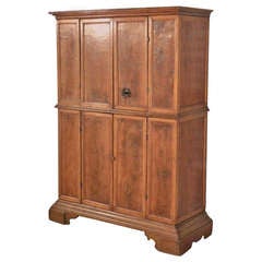 Italian Baroque 17th century small walnut Cabinet or Bookcase 8