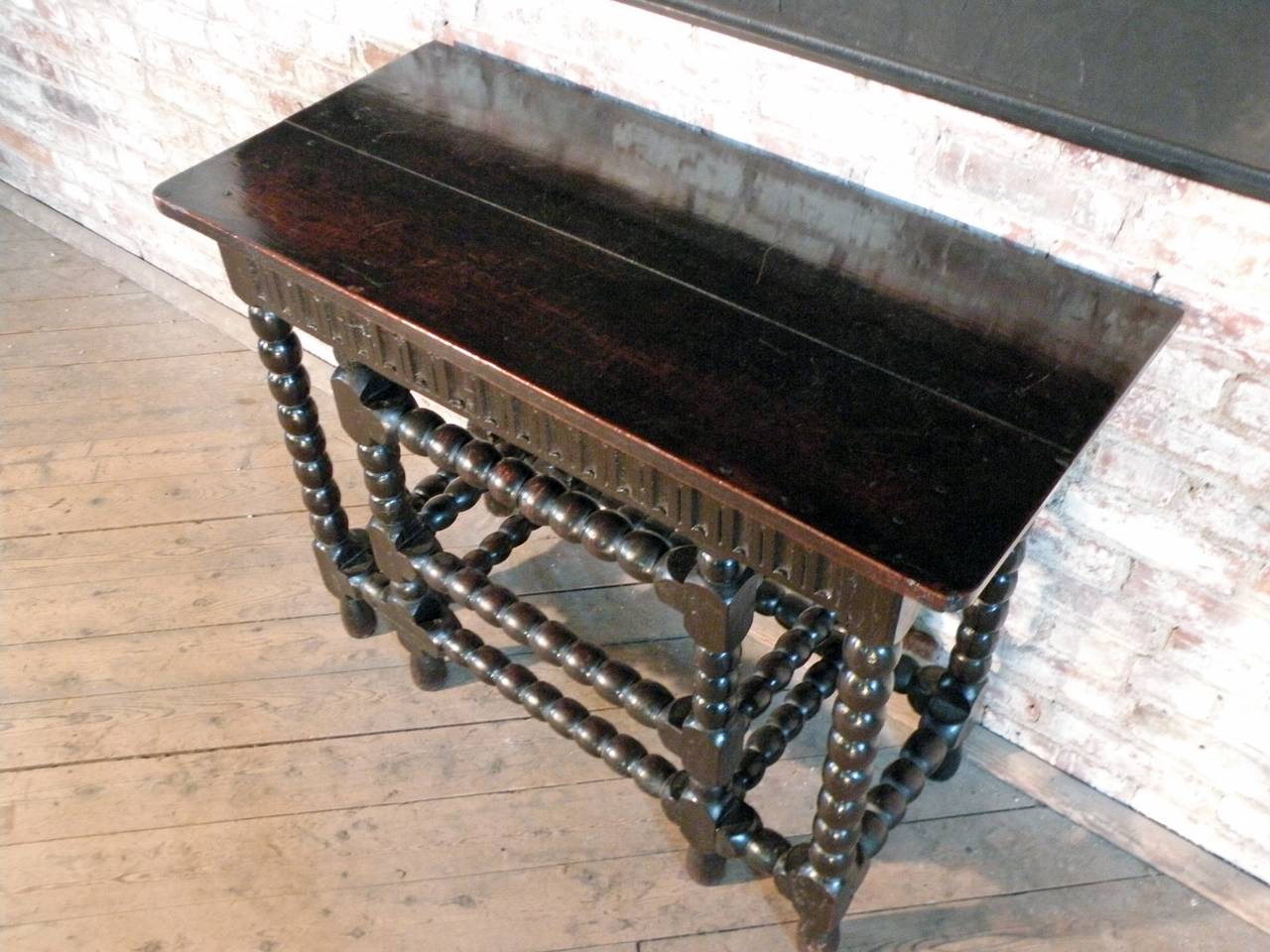 Franco-Flemish 17th Century Oak and Ebonized Console Table For Sale 3