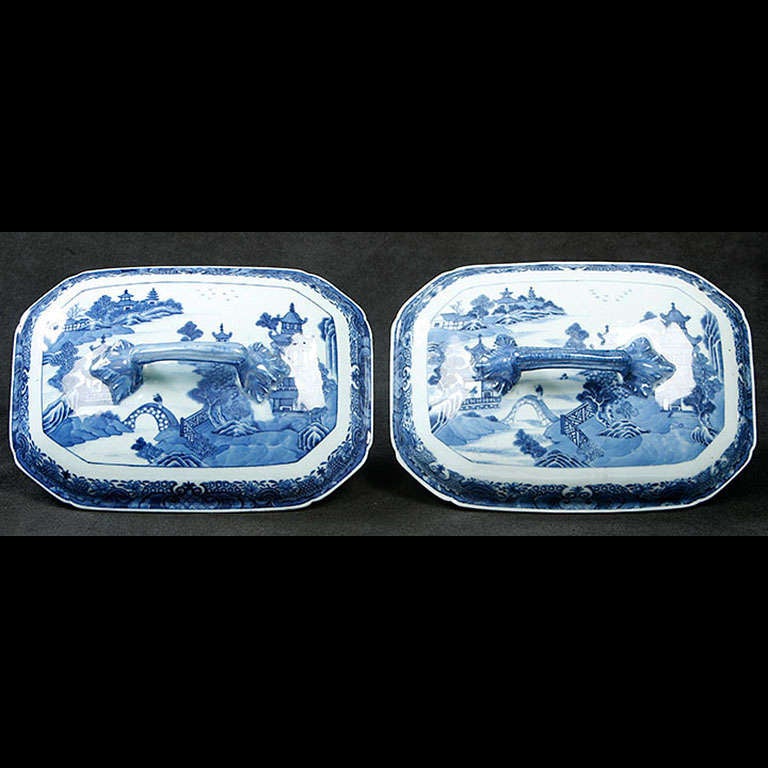 18th Century and Earlier Rare Pair Of Chinese Blue And White Export Tureens For Sale