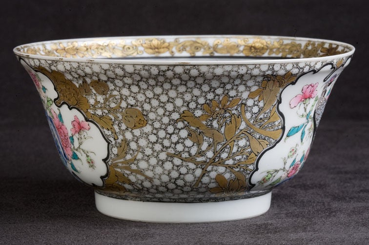 Rare Chinese Eggshell Porcelain Rose Verte Bowl In Excellent Condition In Wilton, CT