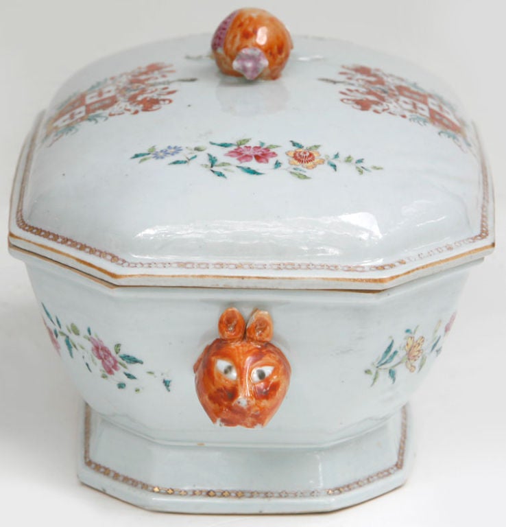 18th Century and Earlier Chinese Famille Rose Armorial Tureen For Sale