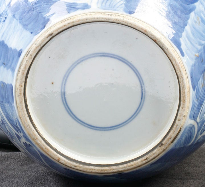 Chinese Blue & White Covered Oviform Jar For Sale 2