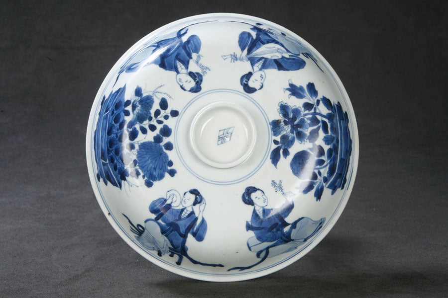 Chinese Blue and White Covered Cache-pot 1