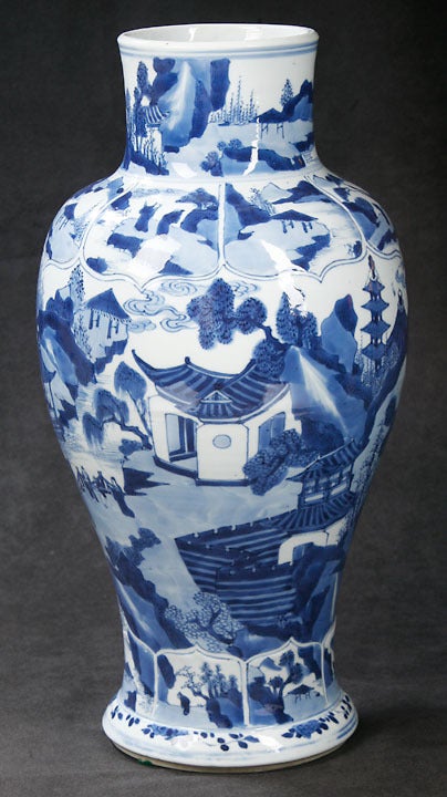 Fine Chinese Blue And White Baluster Vase 1