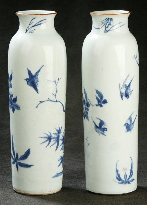 18th Century and Earlier Pair Of Chinese Blue And White Sleeve Vases For Sale