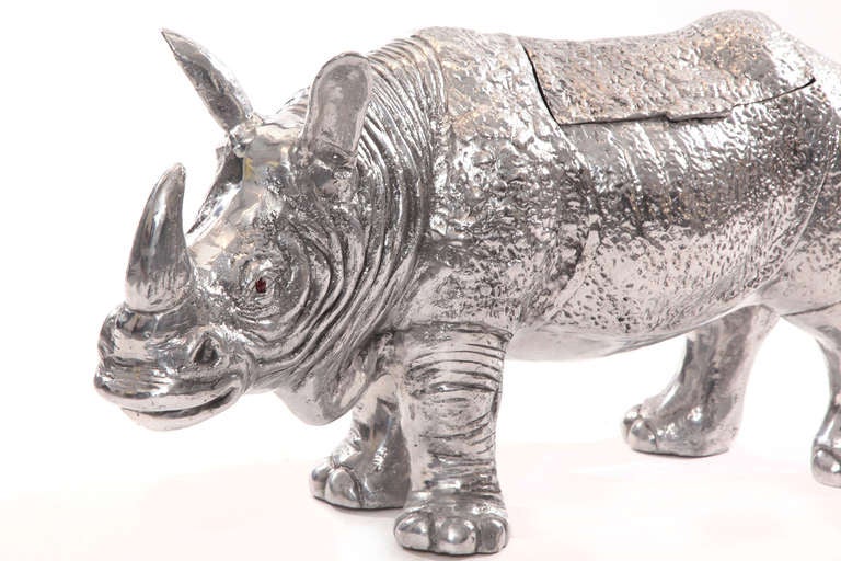 Américain Rhinocéros en aluminium poli à grande échelle par Arthur Court