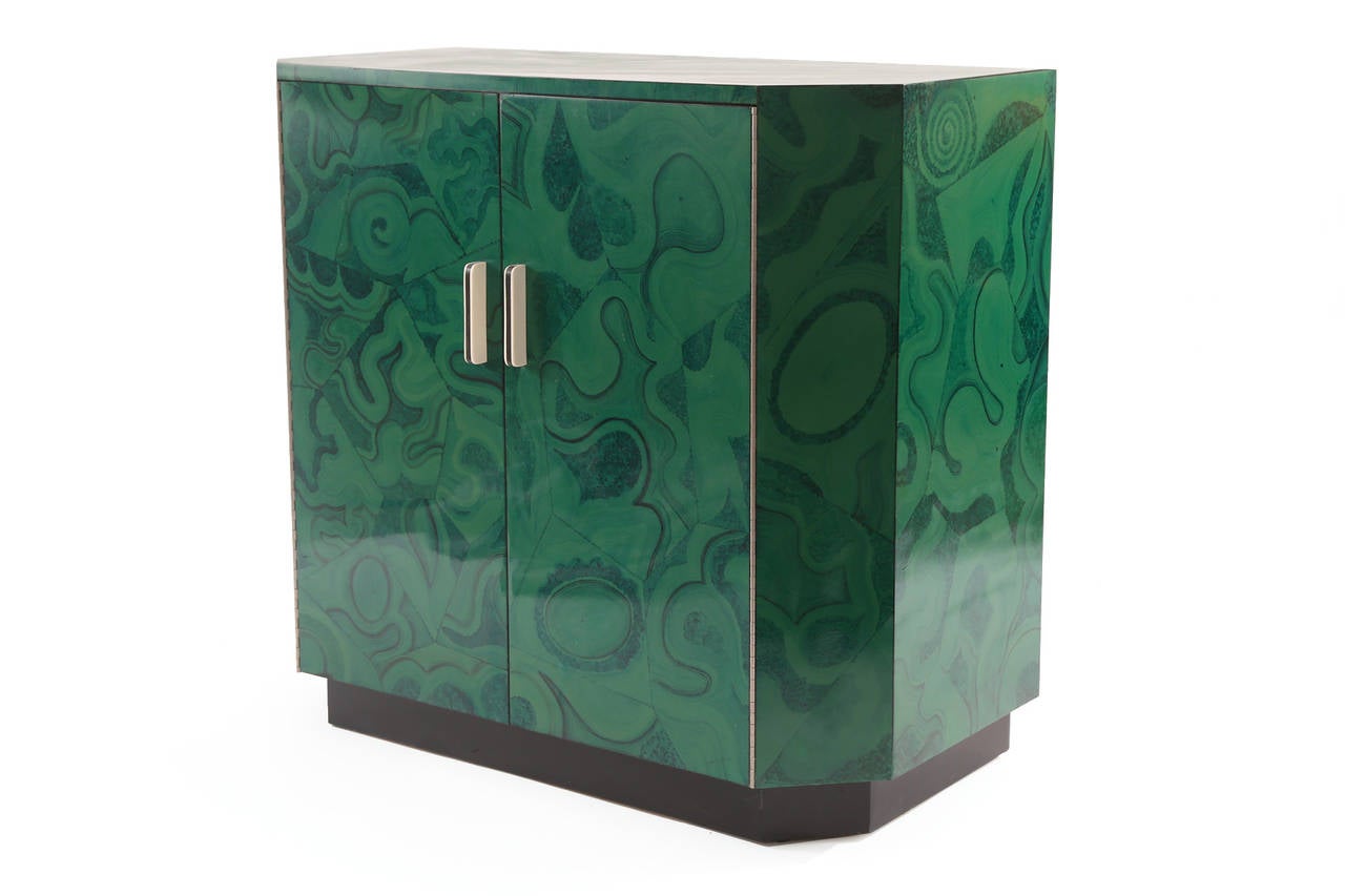 Bachelite Cassapanca in malachite verde e bachelite dipinta a mano in vendita